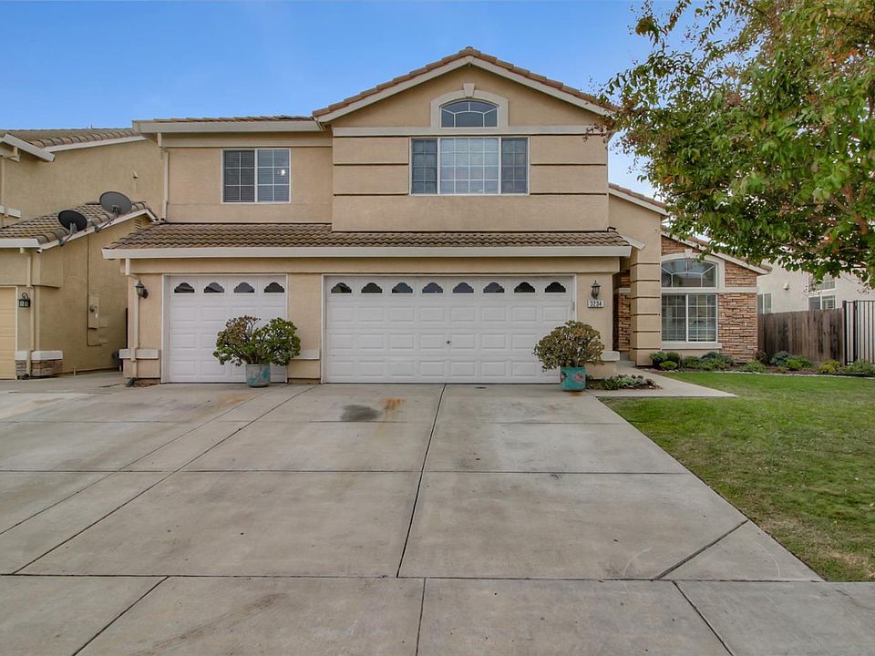 1st image of 3234 Penelope Dr