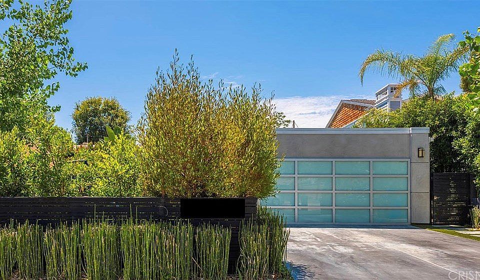 1st image of 4445 Mammoth Ave