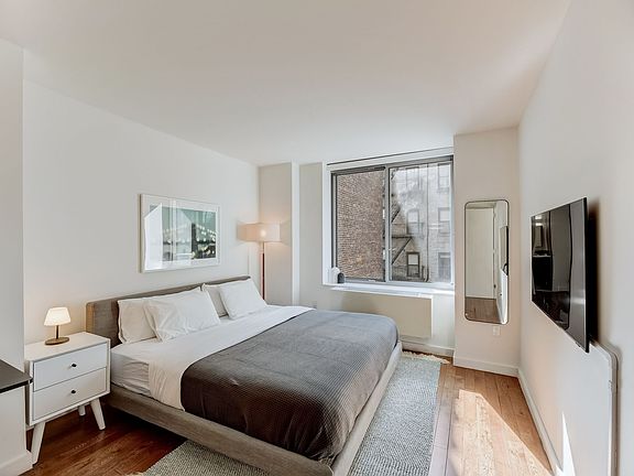 3rd image of 260 W 26th St APT 4I
