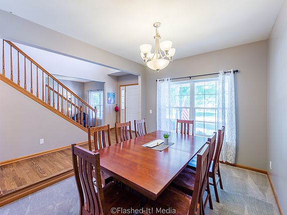 4th image of 39W115 S Hyde Park