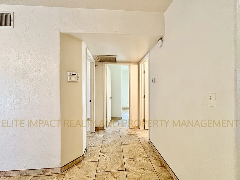 1628 N Venice Ave #1-4 — Photo 10