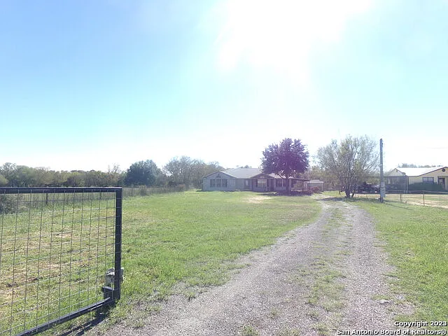 10340 Fowler Rd — Photo 5