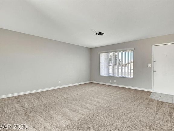 5th image of 226 Pancho Villa Ln