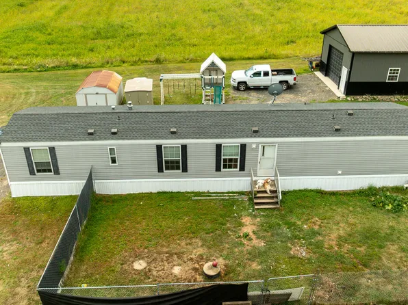 59 Strawberry Ln, Stillwater, PA 17878