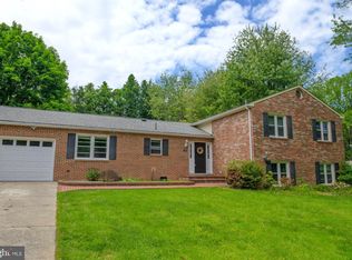 1514 Gingerwood Ct, Vienna, VA 22182