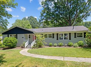 3200 Dunaire Dr, Charlotte, NC 28205