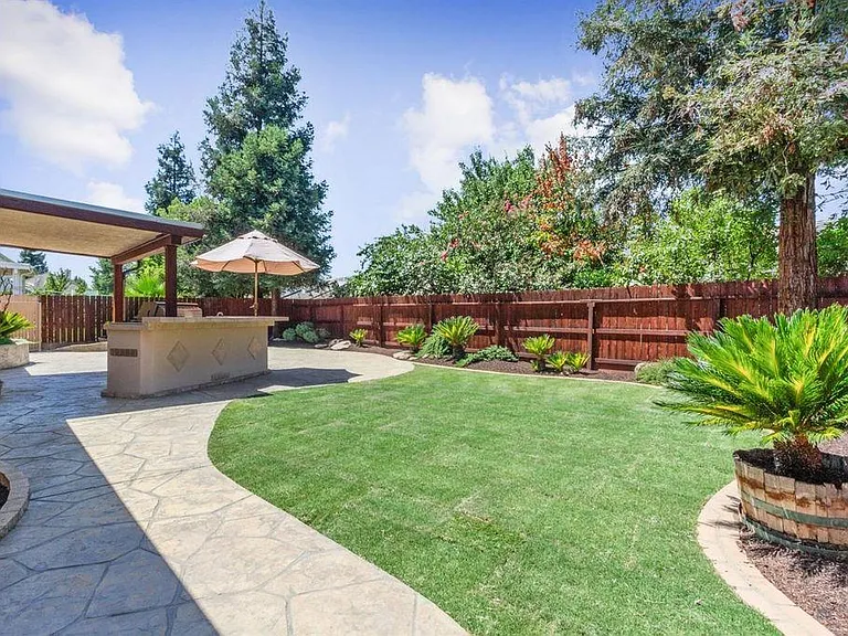 2604 E Christopher Dr — Photo 22