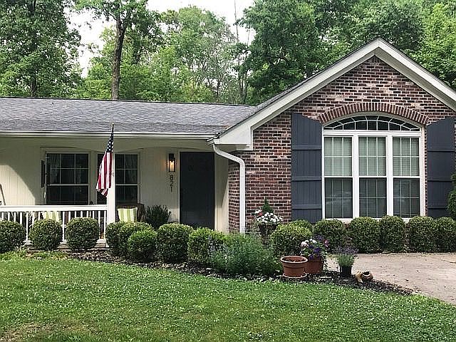 1st image of 821 Eaglewood Dr