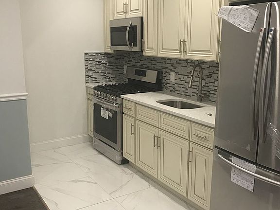 4th image of 15032 118th Ave