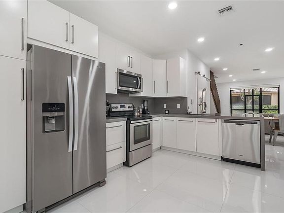 5th image of 4204 Vineyard Cir #0