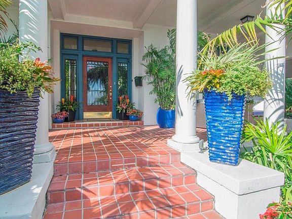 2nd image of 907 Bayshore Blvd