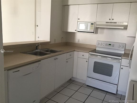 5th image of 5099 NW 7th St #6-PENTHOUSE