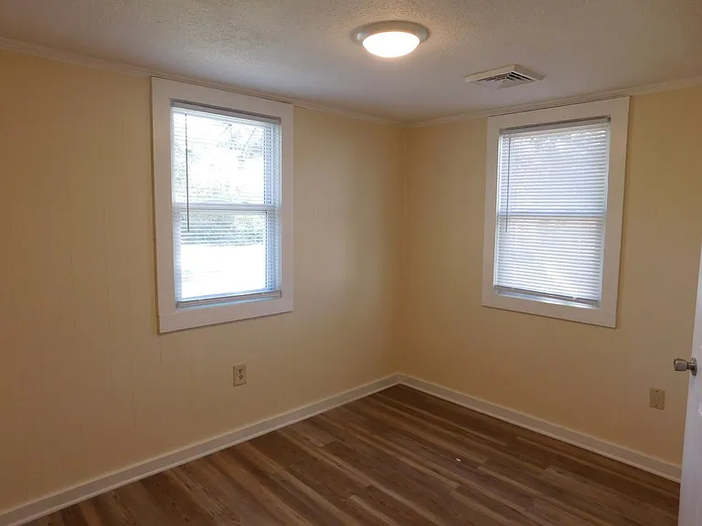 423 Bouy St — Photo 14