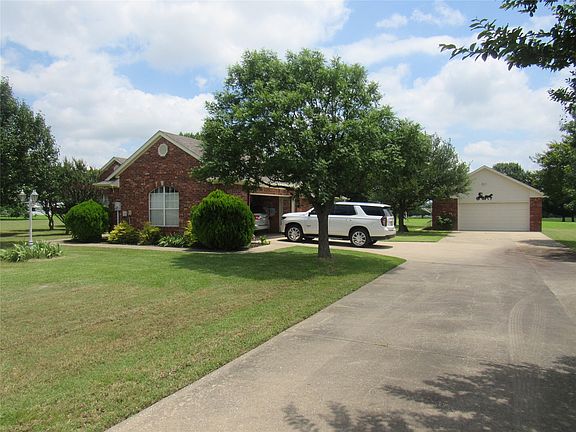 3rd image of 404 County Road 260