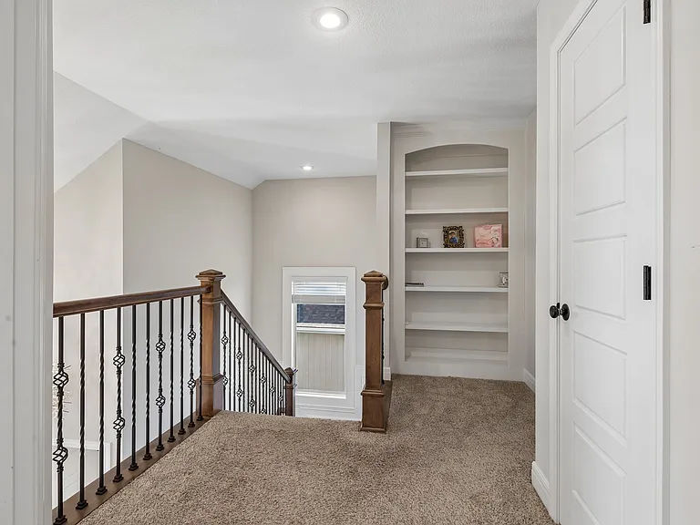 16324 Farley St — Photo 19
