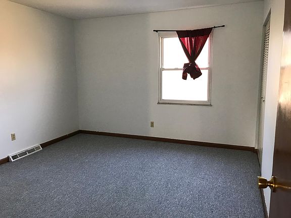 5th image of 1637 S Dorchester Dr