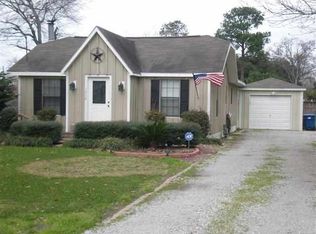 1512 Spring St, Nederland, TX 77627