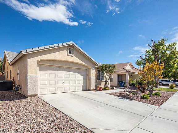2nd image of 5212 Molveno Ct