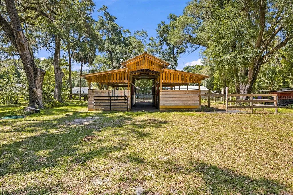 2 bed, 1.0 bath, 845 sqft, $1,700 — Photo 4