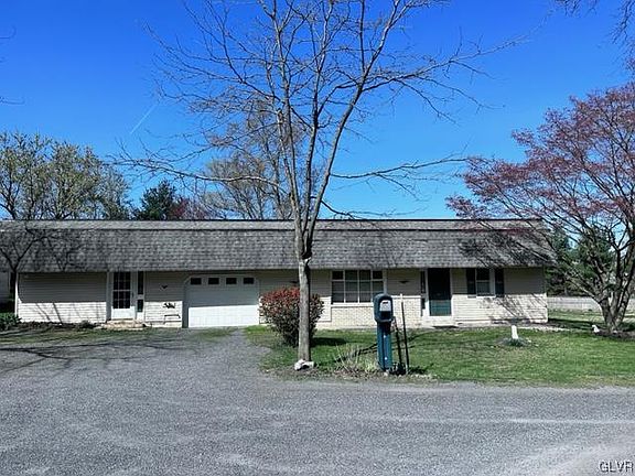 2nd image of 3709 Fairview St