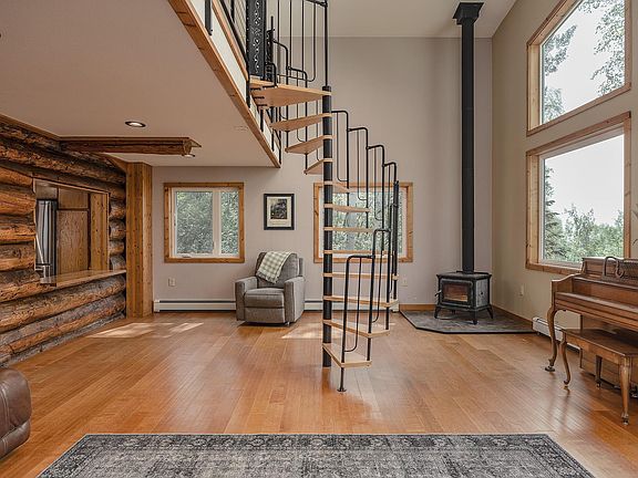 5th image of 1290 Gilmore Trl