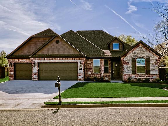 2nd image of 1431 Montieri Dr