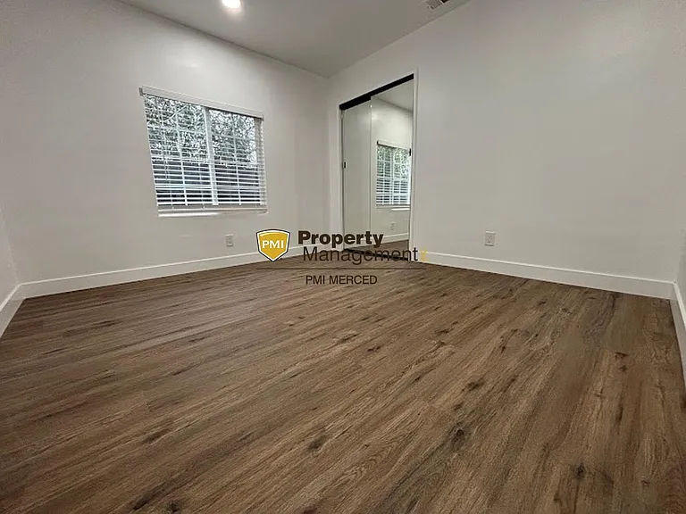1405 Del Vale Ave — Photo 6