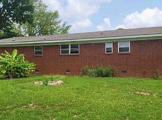 84 Hall Ln, Prentiss, MS 39474