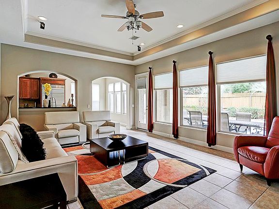 5th image of 11214 Royal Chateau Ln