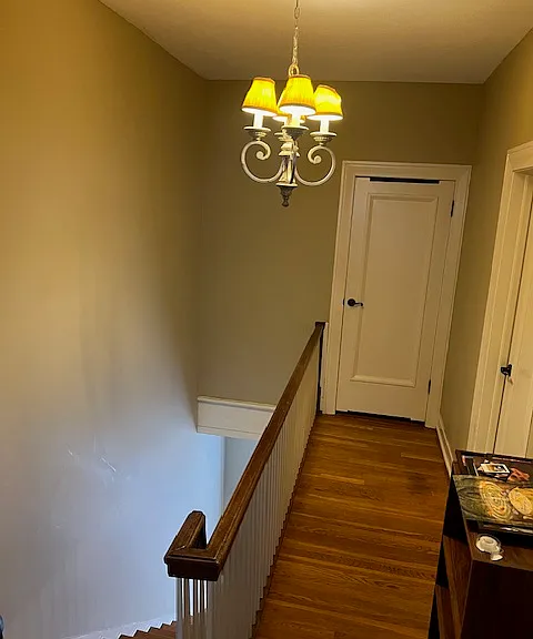 700 N Roan St #11 — Photo 8