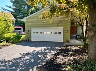 59 Loudonwood E, Loudonville, NY 12211