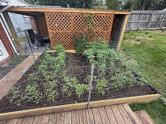 2nd image of 2710 Deerfield Rd SW