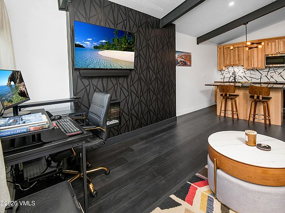 3rd image of 2059 Chamonix Ln APT 3