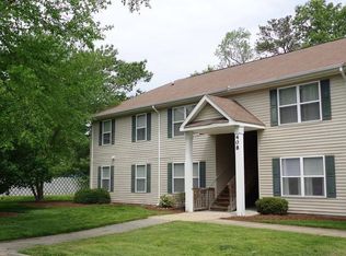 413 Acorn Grove Ln APT G, Chesapeake, VA 23320