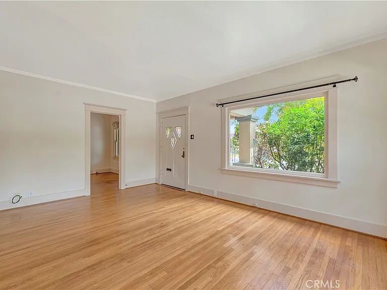351 Newport Ave — Photo 7