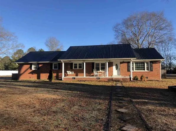 232 Black Pl, Savannah, TN 38372