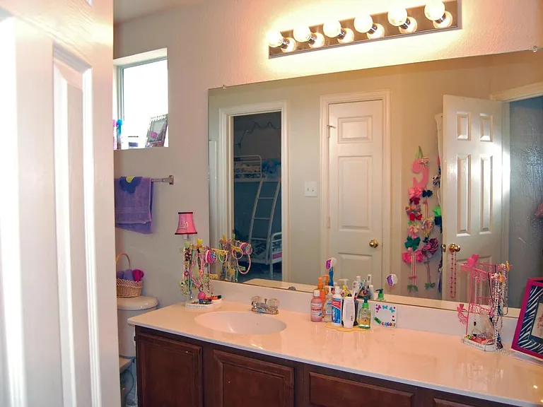 1309 Portsmouth Dr — Photo 16