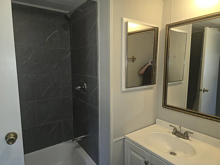 410 Ross Ave #410 — Photo 9