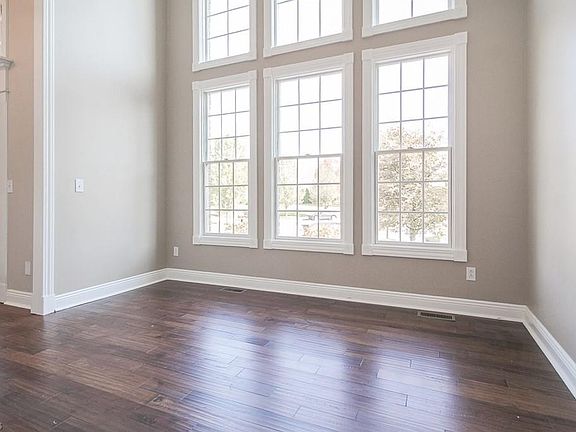 4th image of 4548 Lakeview Glen Dr