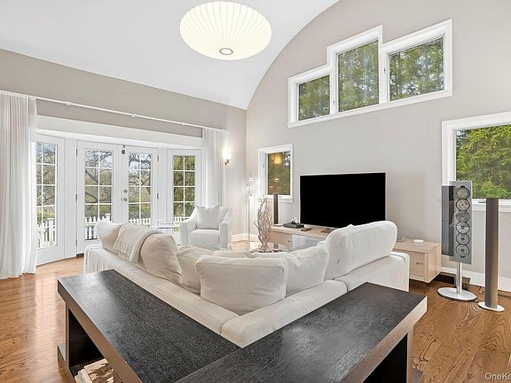 4th image of 22 Taunton Road