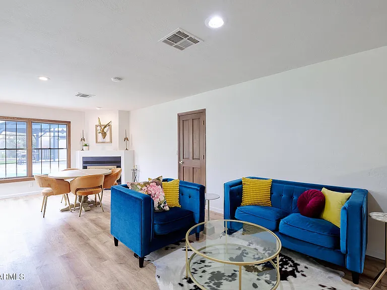 1708 E Montebello Ave — Photo 20