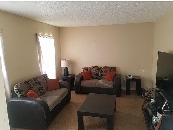 Spacious living room