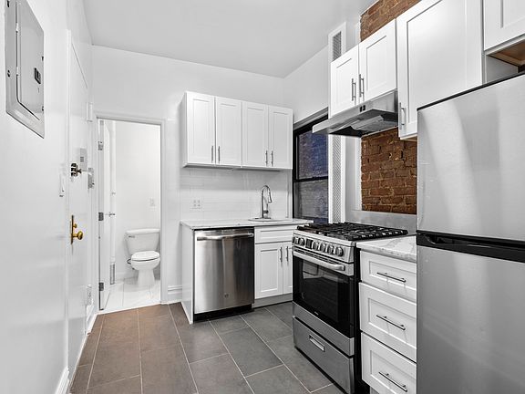 2nd image of 331 W 16th St APT 11