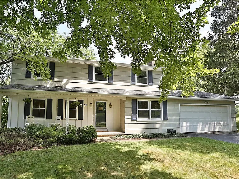 38 Waterford Way — Photo 12
