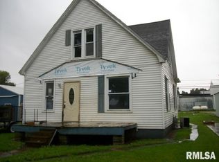 1510 W Washington St, Clinton, IL 61727