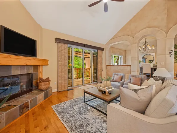 8626 Pershing Ave, Fair Oaks, CA 95628