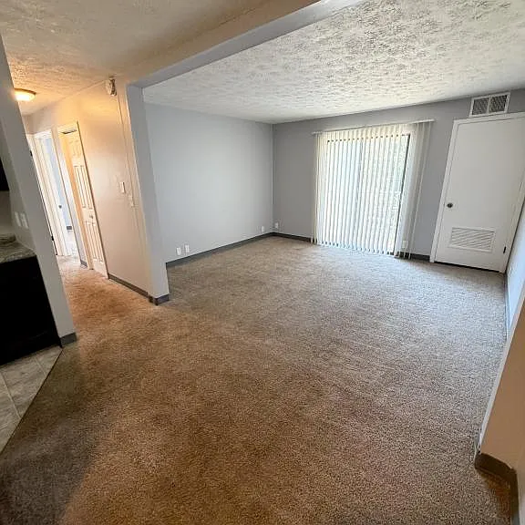 1860 Mahoning Ave NW #306 — Photo 4