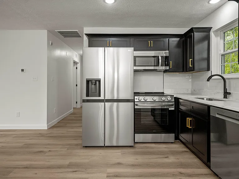 113 Locker Ct — Photo 10