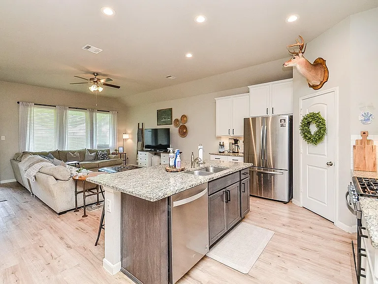 10217 Shore Acres Ln — Photo 5