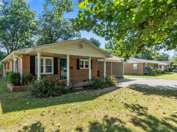 928 Davis Blvd, Sikeston, MO 63801